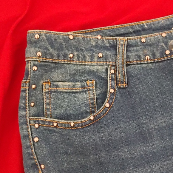 Jean studded skirt - Picture 4 of 4